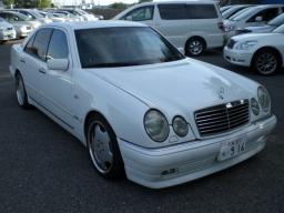 Mercedes-Benz 320E