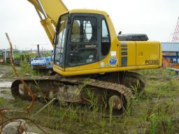Komatsu PC-200-6E  picture