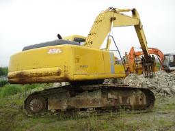 Komatsu PC-200-6E  picture