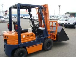 Toyota FORKLIFT fork lift picture