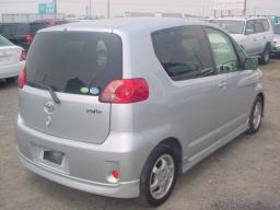 Toyota porte  picture