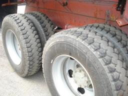 Nissan DIESEL Dump picture