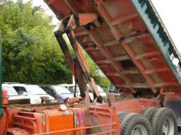 Nissan DIESEL Dump picture