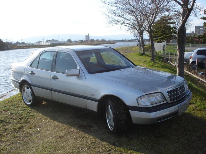 Mercedes-Benz C200