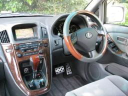 Toyota Harrier 3.0 Four G Package picture