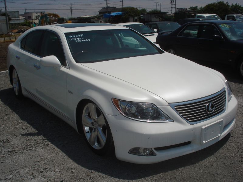 Lexus LS460