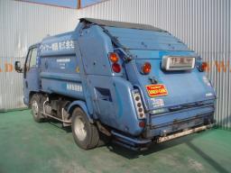Isuzu Elf garbage truck picture