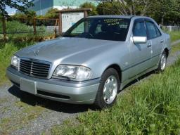Mercedes-Benz C230 
