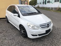 Mercedes-Benz B200 W245 picture
