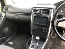 Mercedes-Benz B200 W245 picture
