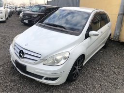 Mercedes-Benz B200 W245 picture