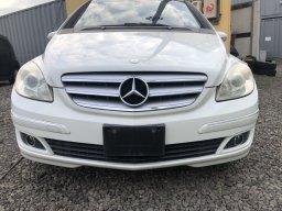 Mercedes-Benz B200 W245 picture