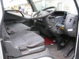 Mitsubishi Canter Regrigerator picture