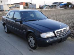 Mercedes-Benz C200 