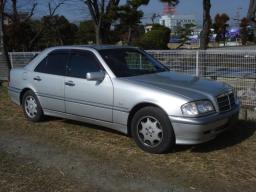 Mercedes-Benz C240 