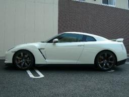 Nissan GT-R PREMIUM EDITION picture