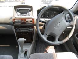 Toyota Corolla SE SALOON picture