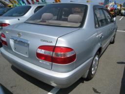 Toyota Corolla SE SALOON picture