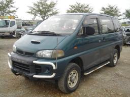 Mitsubishi DELICA SPACE GEAR 