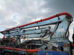 Nissan BIG SUM DUMP picture