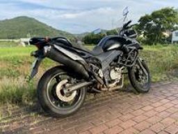 Suzuki Bike V-strom650 picture