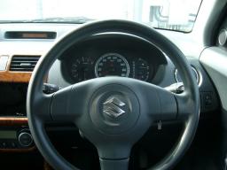 Suzuki Swift 1.3XG picture