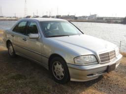 Mercedes-Benz C240 