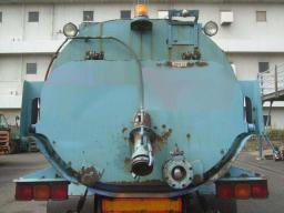 Isuzu GIGA tank lorry picture