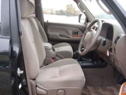 Toyota LAND CRUISER PRADO 3.0DT TX picture