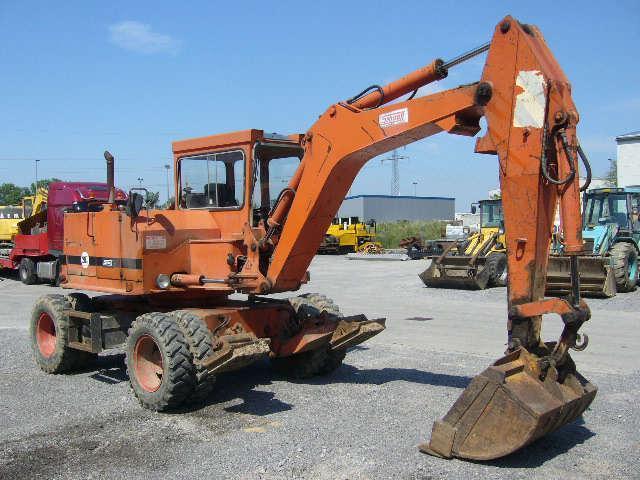 Schaeff Mobile Excavator