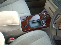 Toyota Crown  picture