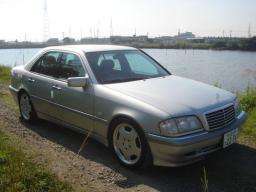 Mercedes-Benz C240 