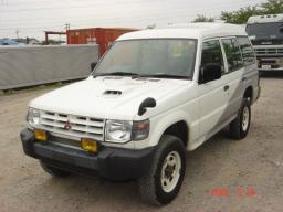 Mitsubishi PAJERO GE  Kick up Roof picture
