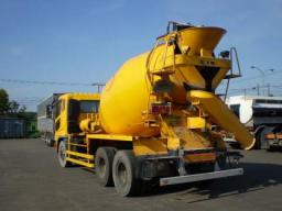 Mitsubishi Super Great  picture