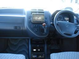 Mercedes-Benz V230  picture