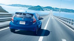 Toyota AQUA Crossover picture