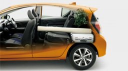 Toyota AQUA Crossover picture