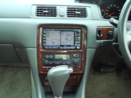 Toyota Mark II QUALIOS picture