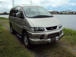 Mitsubishi DELICA SPACE GEAR 