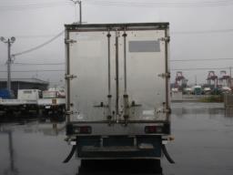 Mitsubishi Canter Refrigerator Car picture