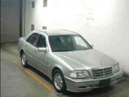 Mercedes-Benz C240 