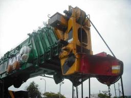 KATO CRANE 100ｔ　 picture