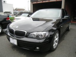 BMW 740i