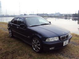 BMW 320i 