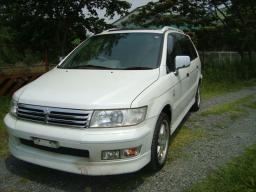 Mitsubishi Chariot Grandis 2.4