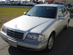 Mercedes-Benz C200 