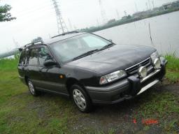 Nissan Avenir 2.0