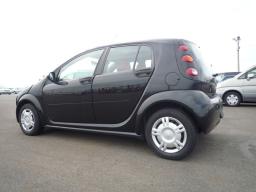 Mercedes-Benz Smart ForFour picture