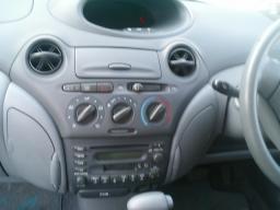 Toyota VITZ F Dpackage picture