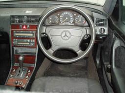 Mercedes-Benz C200 Elegance picture